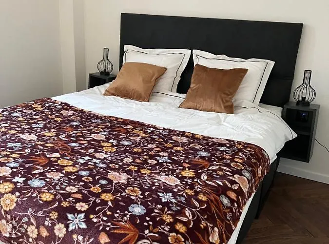 Modern Kato Apartman